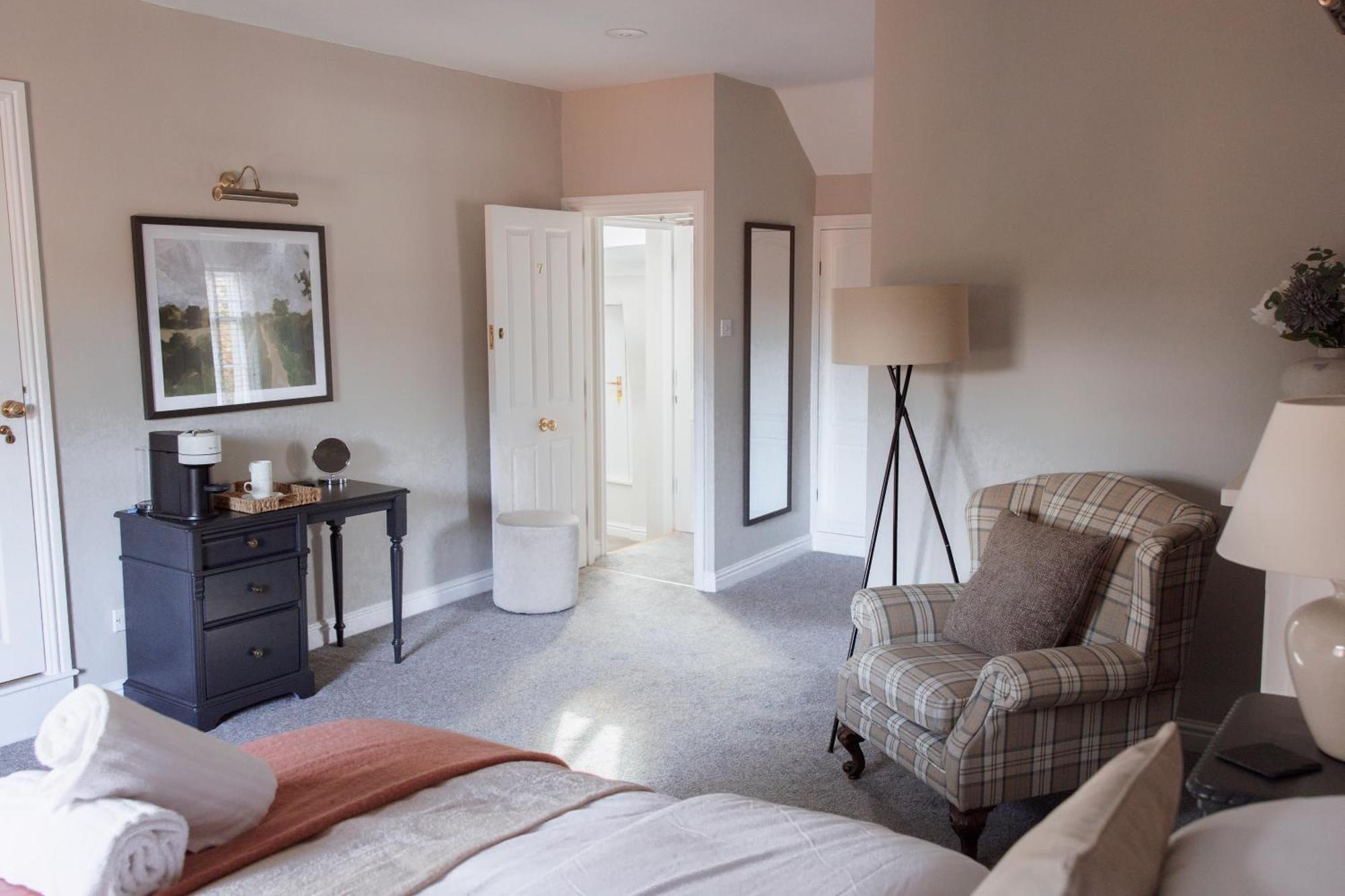 The Raven Hotel At Much Wenlock By Purestay エクステリア 写真
