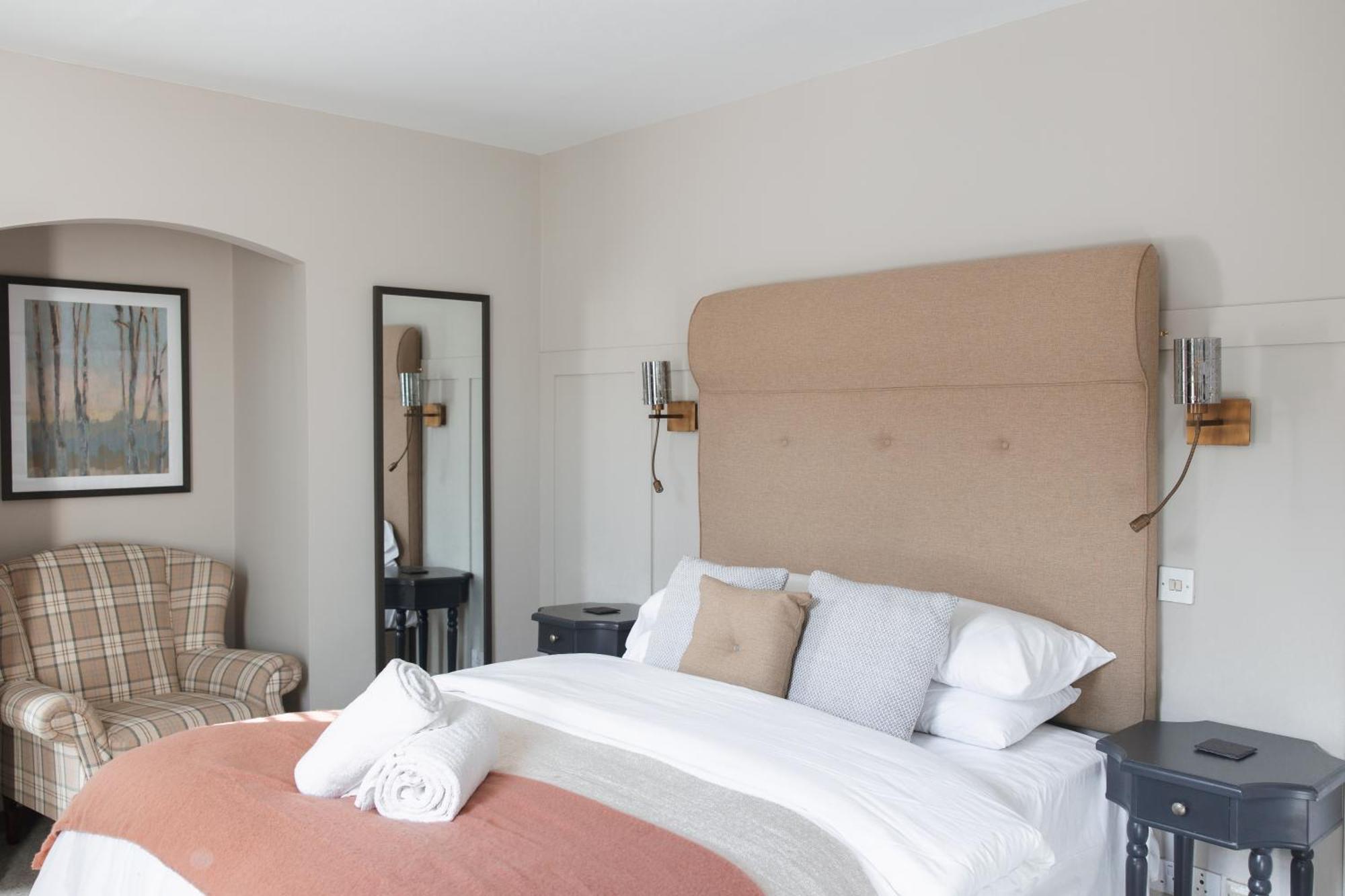 The Raven Hotel At Much Wenlock By Purestay エクステリア 写真