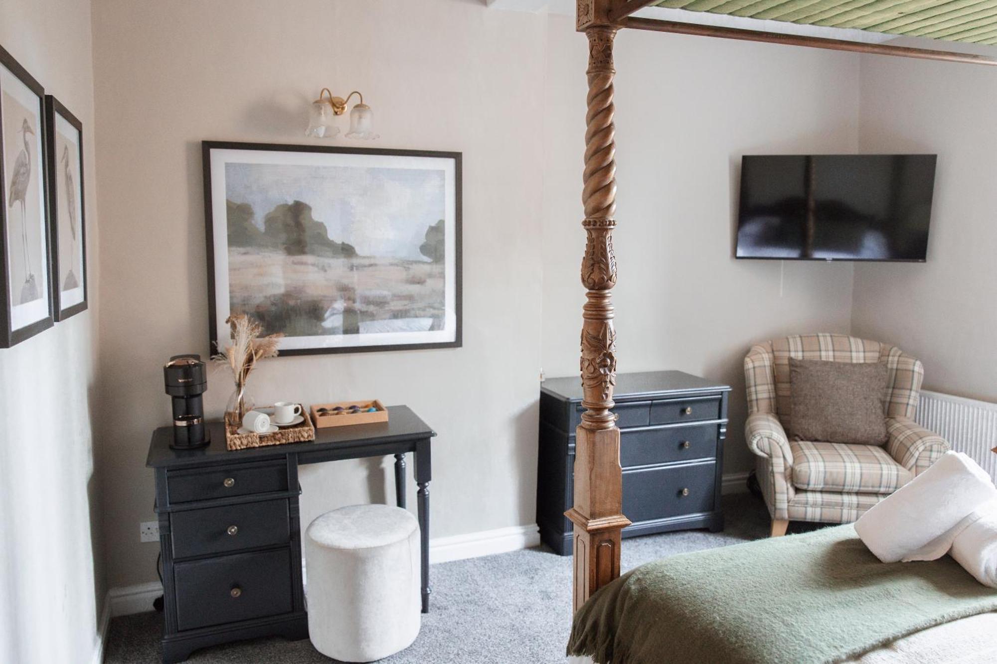 The Raven Hotel At Much Wenlock By Purestay エクステリア 写真