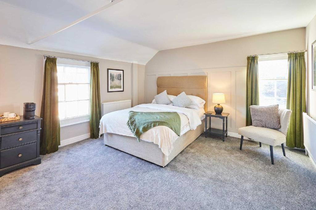 The Raven Hotel At Much Wenlock By Purestay エクステリア 写真