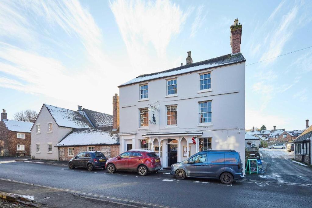 The Raven Hotel At Much Wenlock By Purestay エクステリア 写真